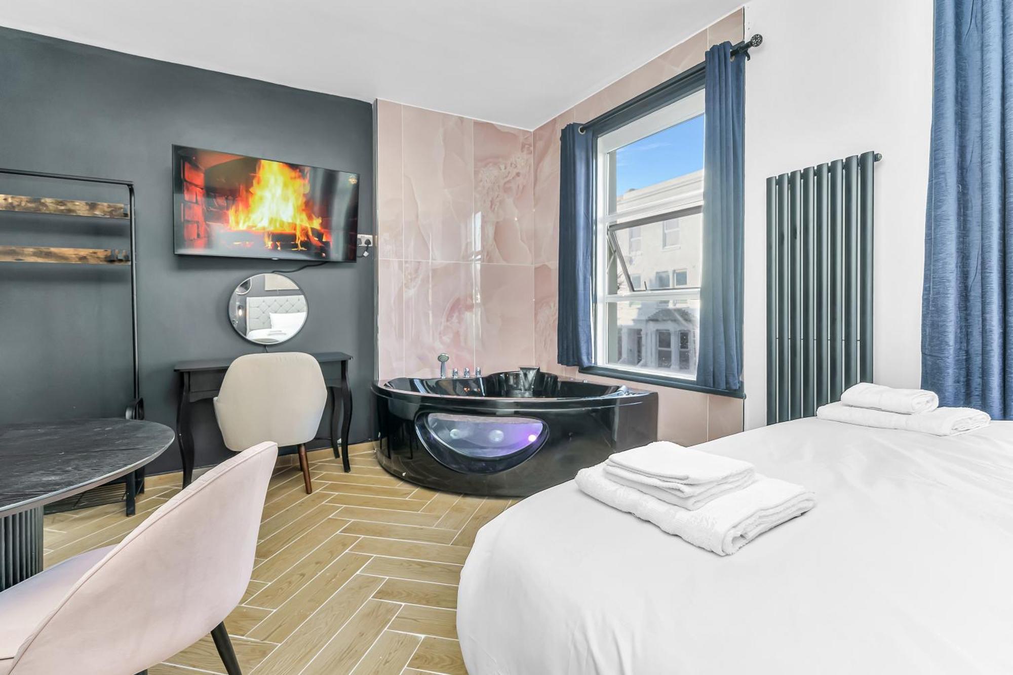 G Eighty Four Aparthotel Londra