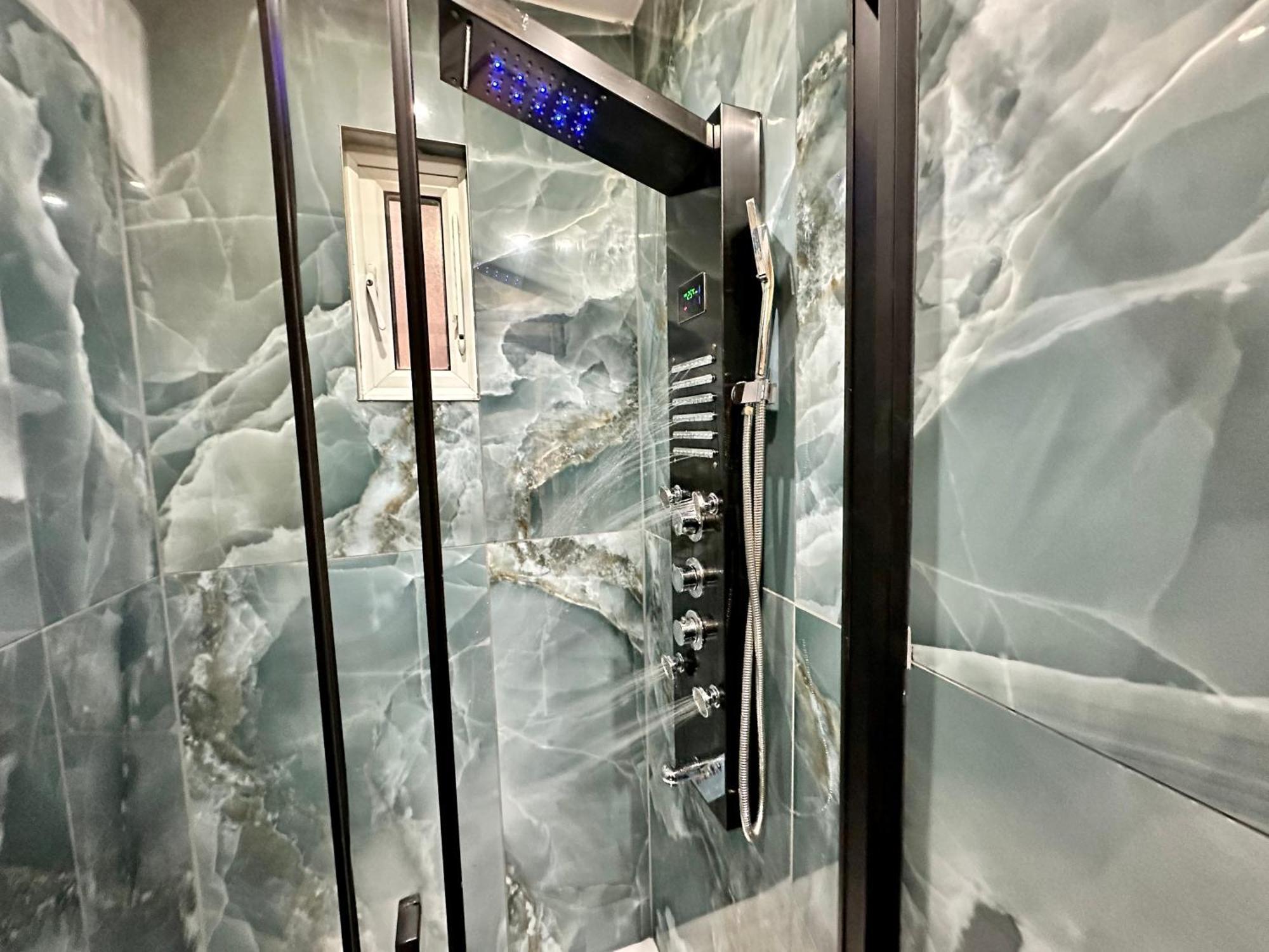 Aparthotel G Eighty Four